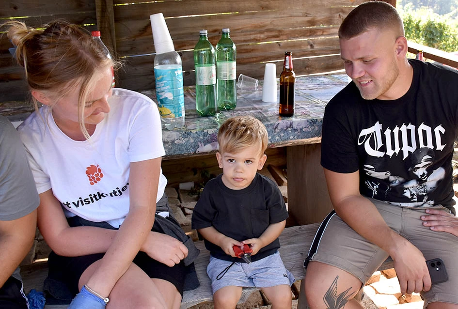 Među beračima kod Majstorovićevih i kutjevački gradonačelnik Josip Budimir