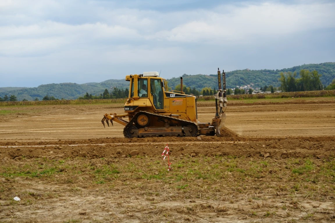 Kud županica Jozić okom, radni strojevi skokom: Započeli pripremni radovi na izgradnji Logističko‑distributivnog centra za voće i povrće