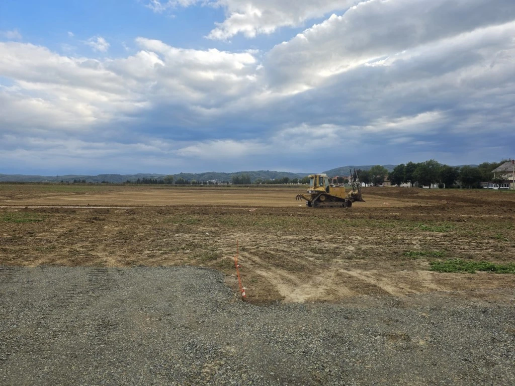 Kud županica Jozić okom, radni strojevi skokom: Započeli pripremni radovi na izgradnji Logističko‑distributivnog centra za voće i povrće