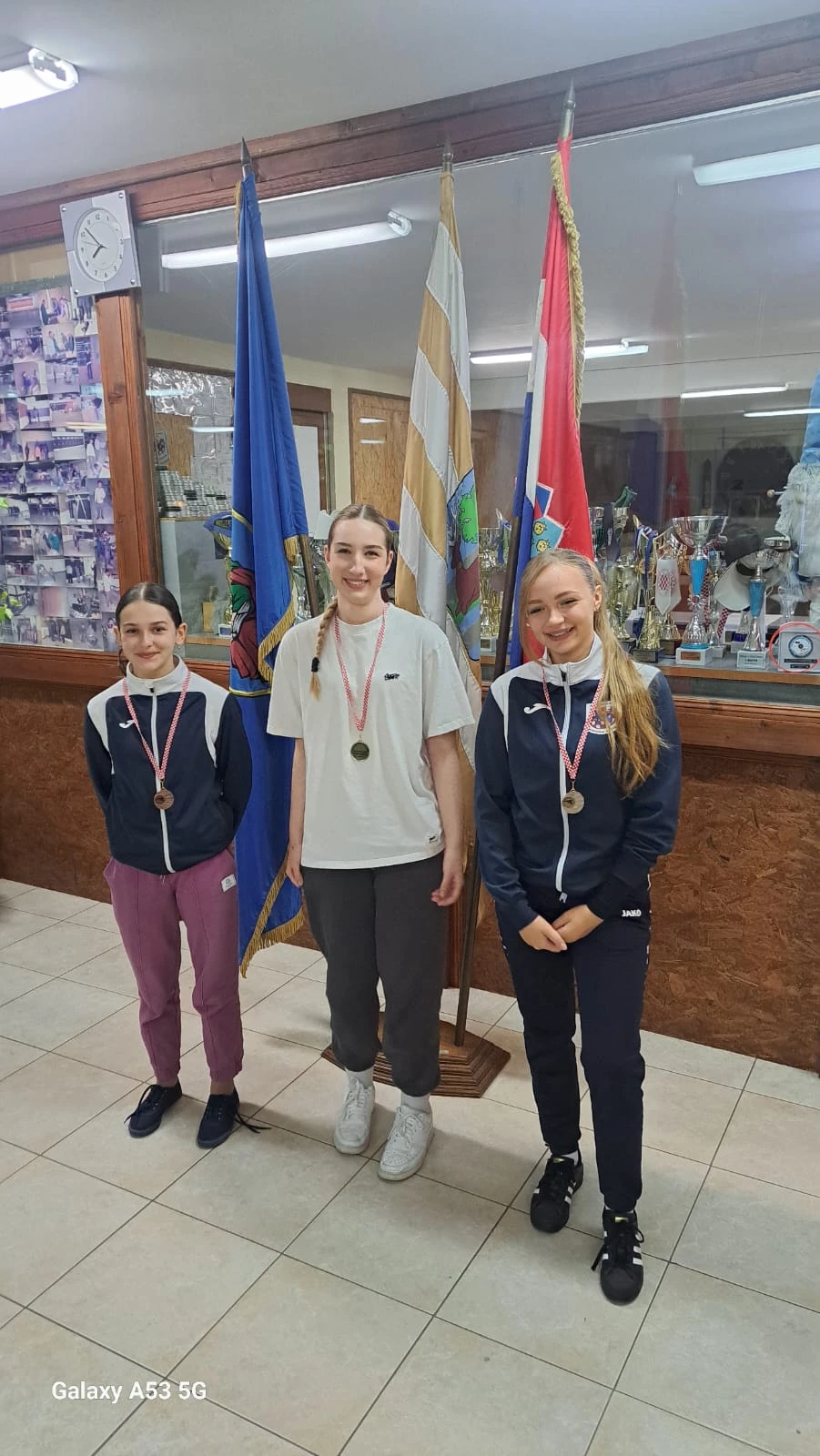 Strijelac Stefan Živković osvojio u Nuštru zlatnu medalju, a brat Vedran srebrnu