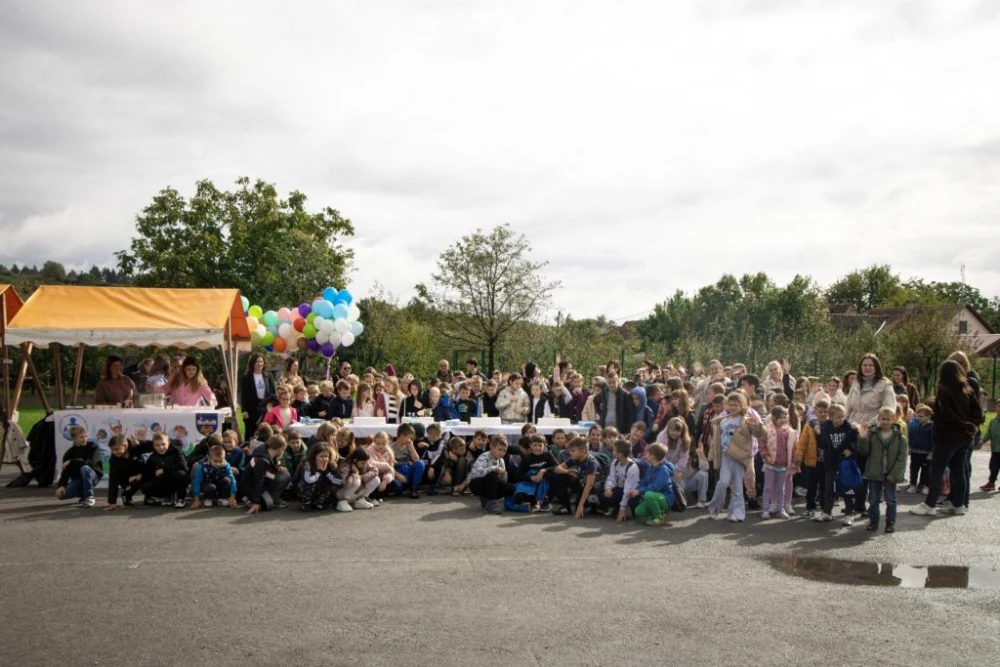 [FOTO] Službeno otvoren Dječji tjedan u Kutjevu 2025.