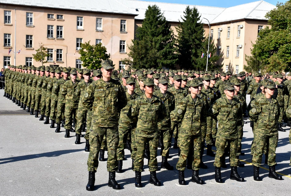 Anušić objavio da kreće slanje poziva za vojni rok: ‘U vojarnama ih očekujemo već u siječnju‘