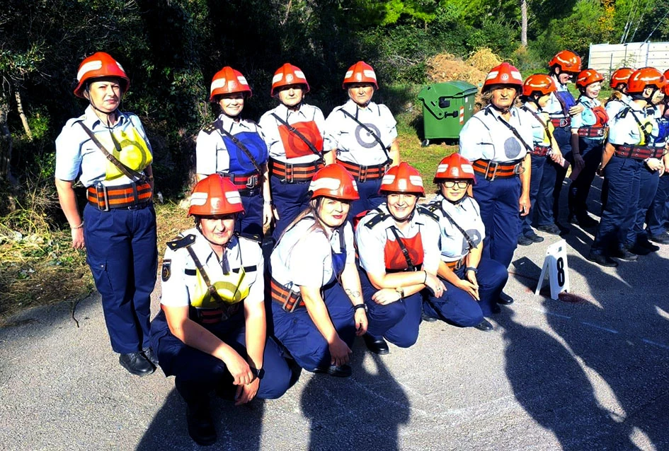 Bektežanke ’treće’ na vatrogasnom natjecanju u Novalji
