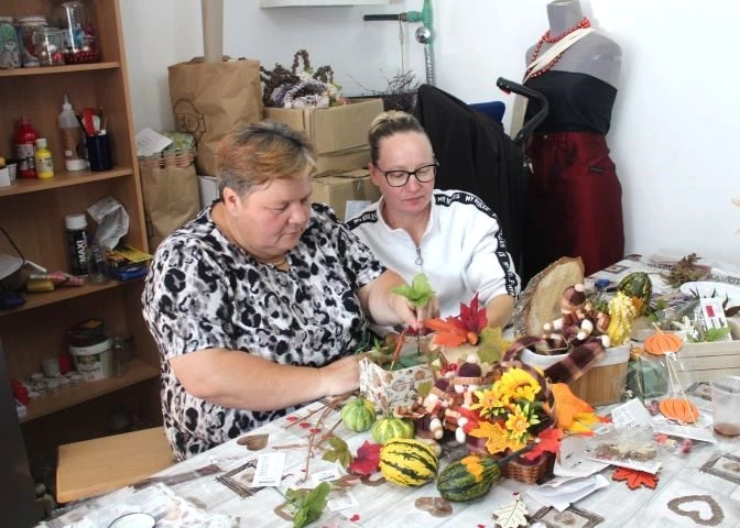 PLETERNIČKA UDRUGA SLIJEPIH „ŠESTOČKA“: Kreativnom radionicom i druženjem obilježili Međunarodni dan bijelog štapa