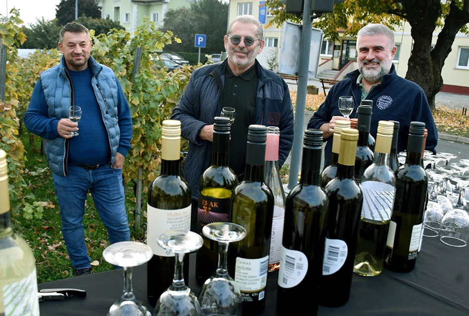 Graševina s Trga: Svečani završetak berbe u srcu Kutjeva na kojoj je za novog vincilira izabran Ante Paulić