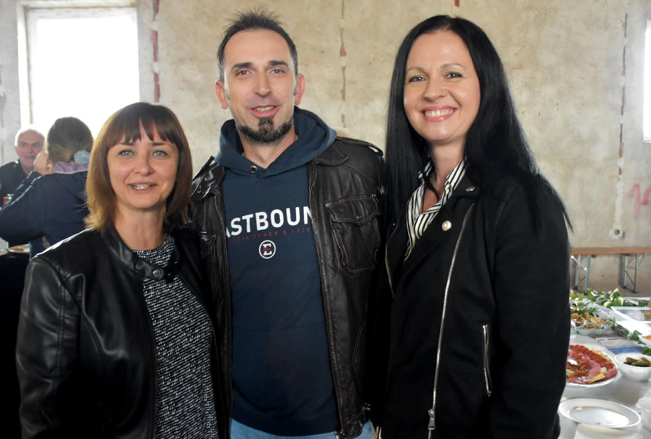 Kula – novo korijenje na slavonskoj zemlji: Hrvati iz Hrtkovaca ponovno zajedno u znaku vjere, zahvalnosti i sjećanja