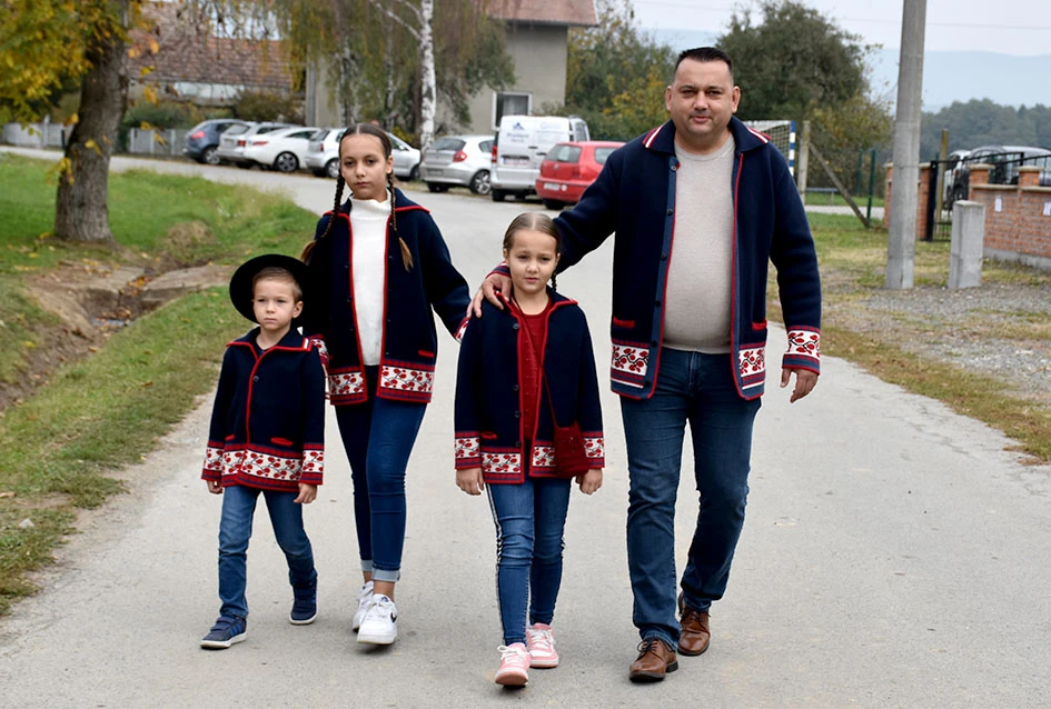 Kula – novo korijenje na slavonskoj zemlji: Hrvati iz Hrtkovaca ponovno zajedno u znaku vjere, zahvalnosti i sjećanja