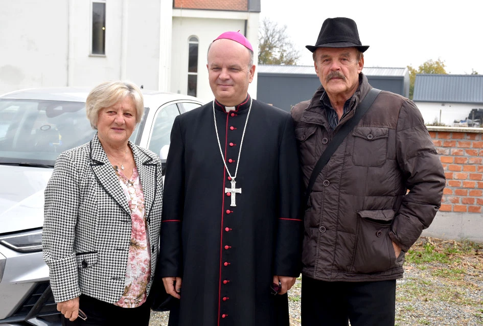 Kula – novo korijenje na slavonskoj zemlji: Hrvati iz Hrtkovaca ponovno zajedno u znaku vjere, zahvalnosti i sjećanja