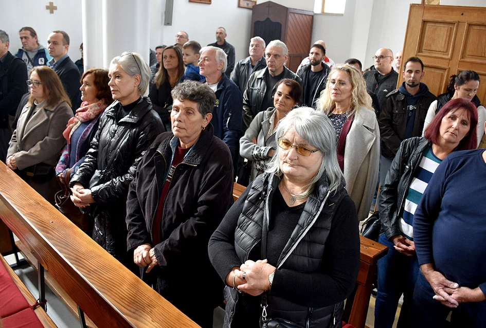 Kula – novo korijenje na slavonskoj zemlji: Hrvati iz Hrtkovaca ponovno zajedno u znaku vjere, zahvalnosti i sjećanja