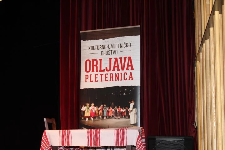 Večer emocija i ponosa: ’Lišće šuška, a tambura svira’ razgalilo srca Pleterničana