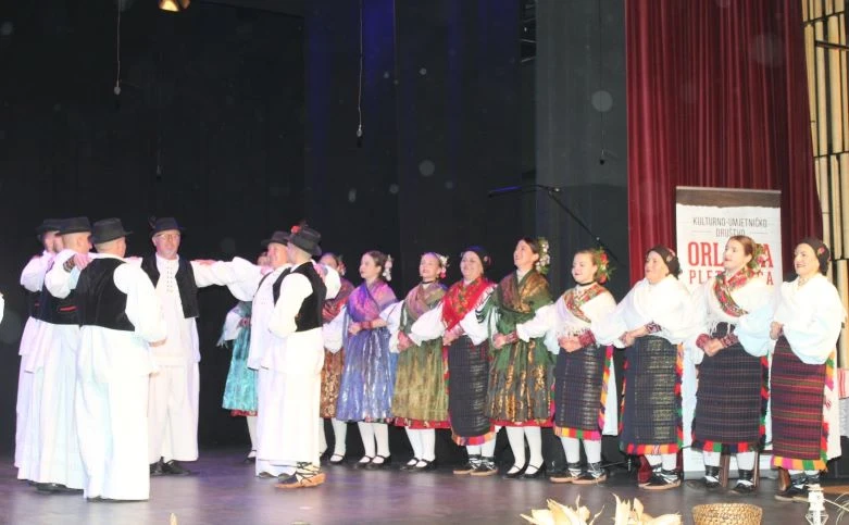 Večer emocija i ponosa: ’Lišće šuška, a tambura svira’ razgalilo srca Pleterničana