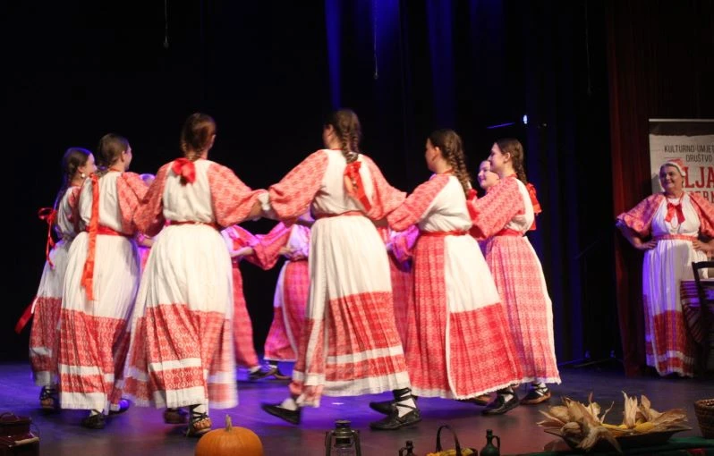 Večer emocija i ponosa: ’Lišće šuška, a tambura svira’ razgalilo srca Pleterničana