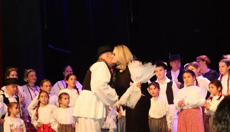 Večer emocija i ponosa: ’Lišće šuška, a tambura svira’ razgalilo srca Pleterničana