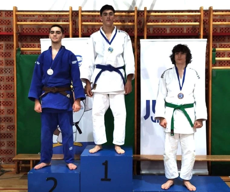ČAGLINSKI JUDO KLUB „SLAVONAC“: Na međunarodnom turniru u Vinkovcima osvojili čak 13 medalja