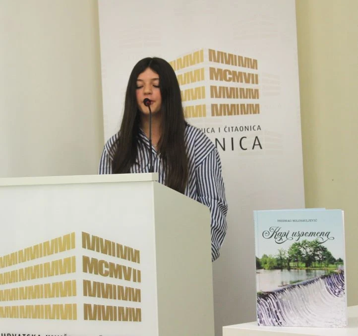 MJESEC HRVATSKE KNJIGE U PLETERNIČKOJ KNJIŽNICI: Predstavljena zbirka pjesama ’Kapi uspomena’ Predraga Milosavljevića