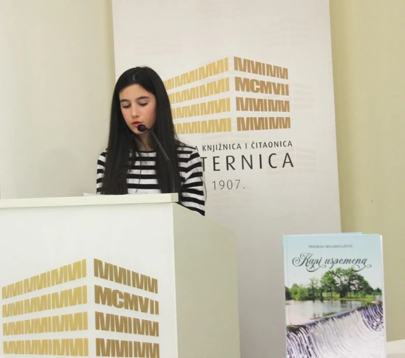 MJESEC HRVATSKE KNJIGE U PLETERNIČKOJ KNJIŽNICI: Predstavljena zbirka pjesama ’Kapi uspomena’ Predraga Milosavljevića