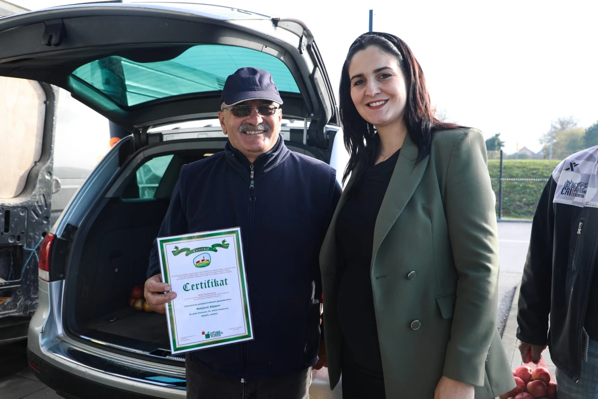 Na Gradskoj tržnici Pleternica dodijeljeni certifikati „Proizvodi hrvatskoga seljaka“