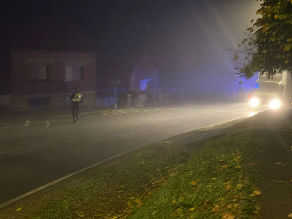 Prometna nesreća u Sulkovcima: Jedna osoba ozlijeđena u slijetanju vozila s ceste