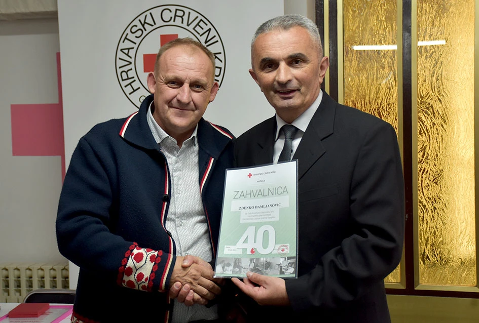 Prigodnom svečanošću i dodjelom priznanja Gradsko društvo Crvenog križa Požega obilježilo Dan dobrovoljnih darivatelja krvi.
