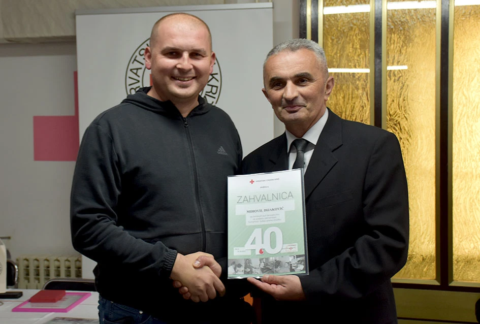 Prigodnom svečanošću i dodjelom priznanja Gradsko društvo Crvenog križa Požega obilježilo Dan dobrovoljnih darivatelja krvi.