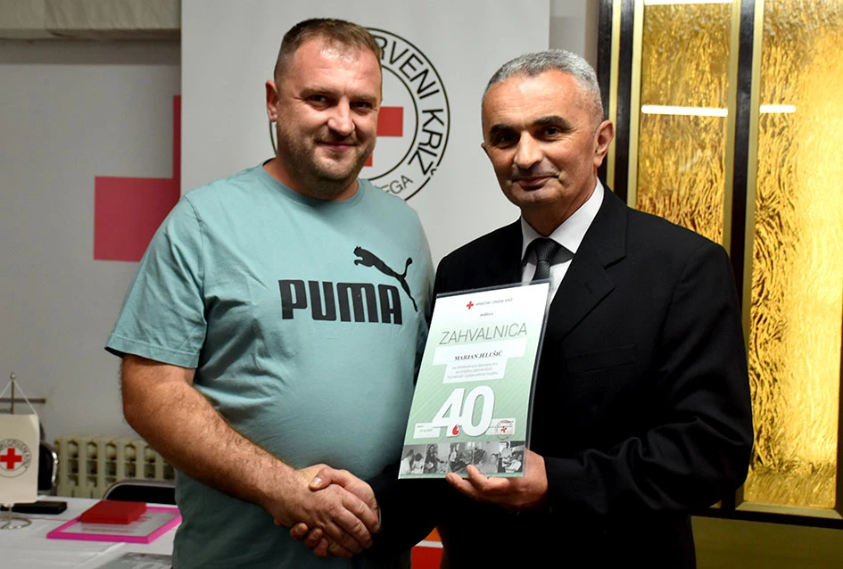 Prigodnom svečanošću i dodjelom priznanja Gradsko društvo Crvenog križa Požega obilježilo Dan dobrovoljnih darivatelja krvi.