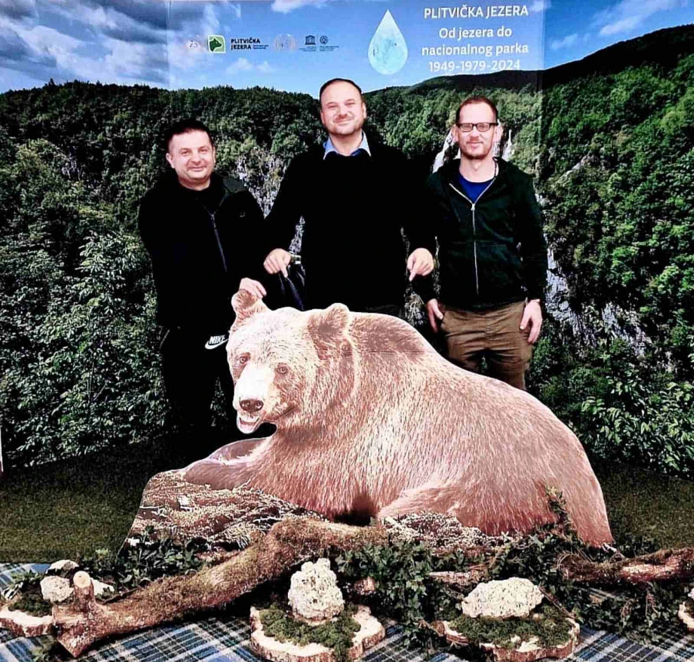 Studijsko putovanje Požežana po znamenitostima plitvičkog kraja