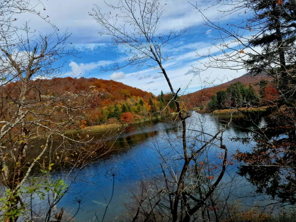 Studijsko putovanje Požežana po znamenitostima plitvičkog kraja
