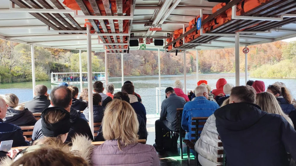 Studijsko putovanje Požežana po znamenitostima plitvičkog kraja