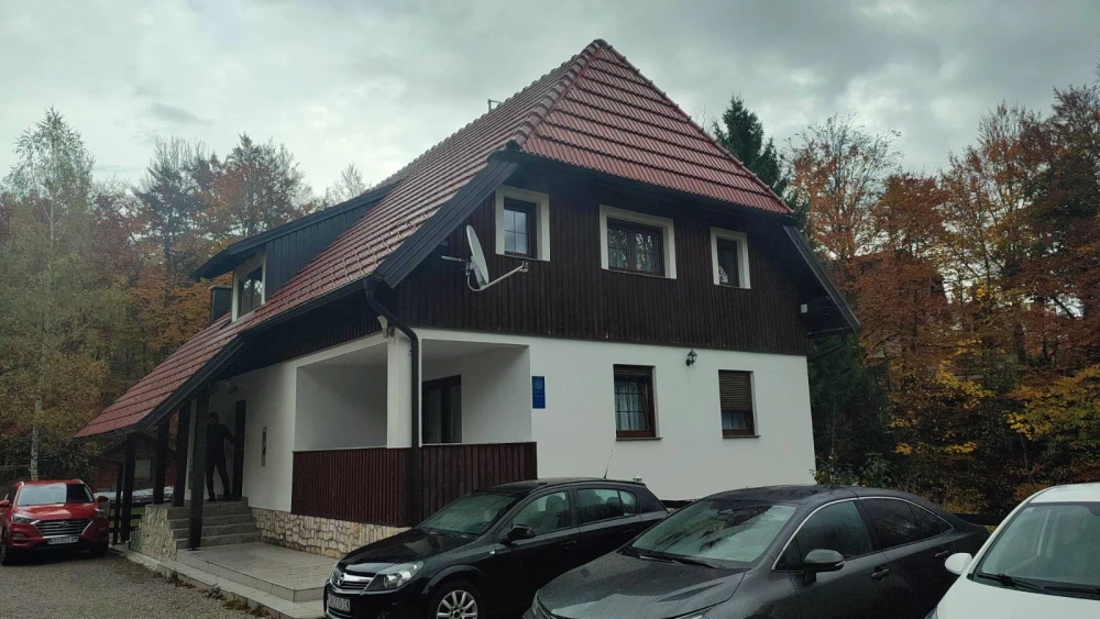 Studijsko putovanje Požežana po znamenitostima plitvičkog kraja