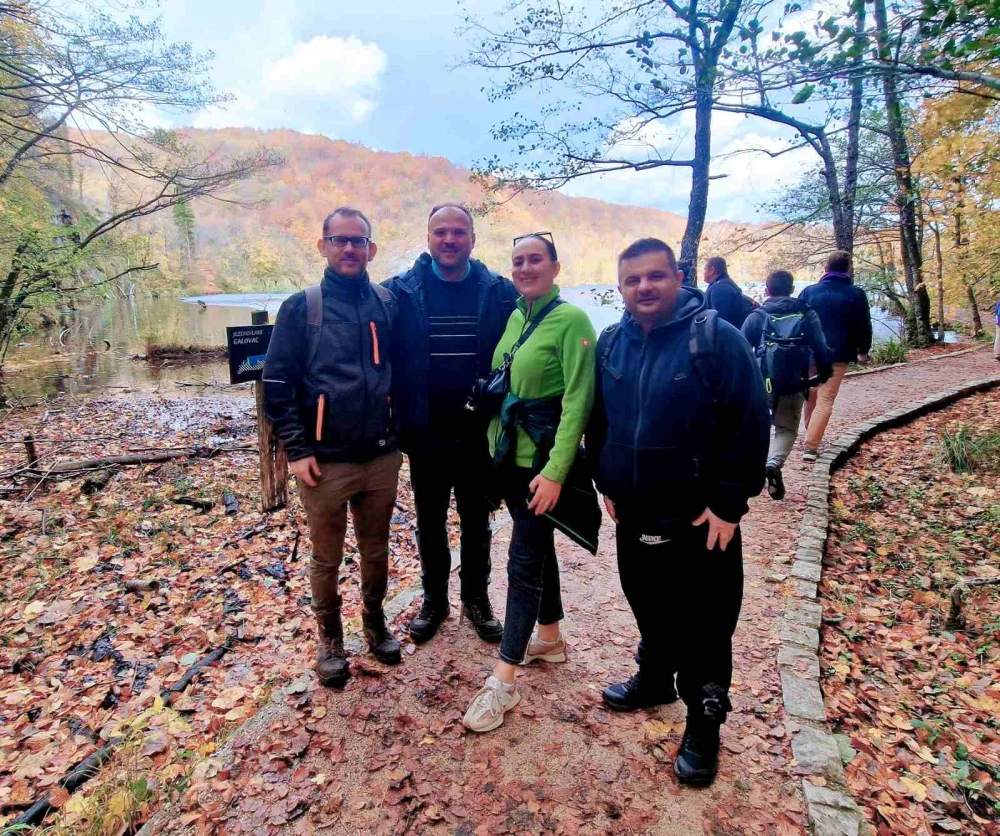 Studijsko putovanje Požežana po znamenitostima plitvičkog kraja