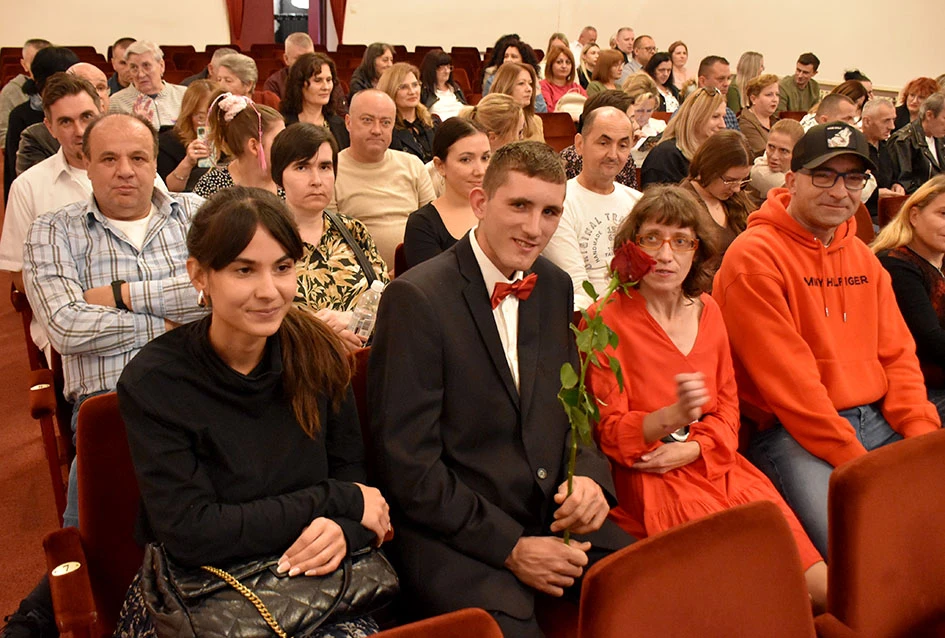 Kad srce zapleše – 16. Domoples u Požegi spojio duše, osmijehe i pokret