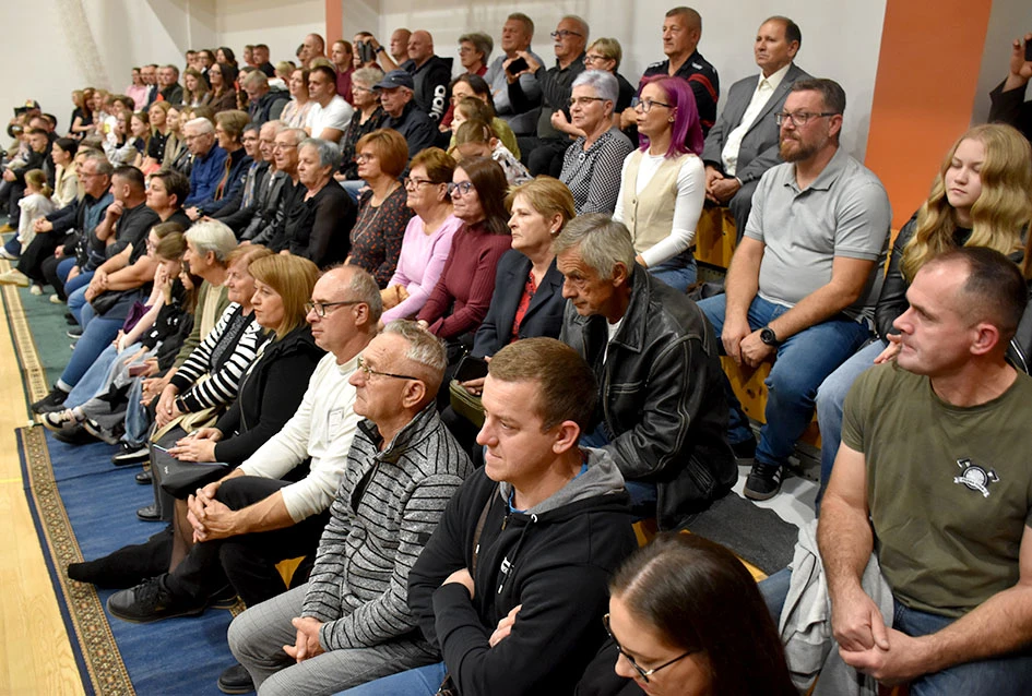 Zamiriši Slavonijo – godišnji koncert Kaptolačkog tamburaškog orkestra oduševio publiku