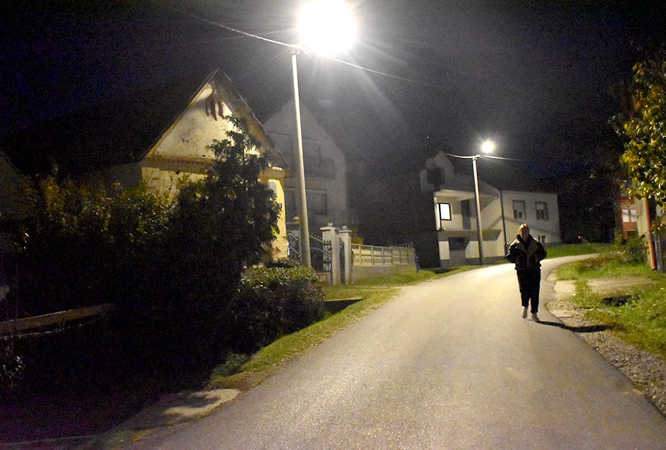 Živa povijest Štitnjaka: Dan mrtvih spaja generacije uz vatru, pjesmu i jedinstvene običaje