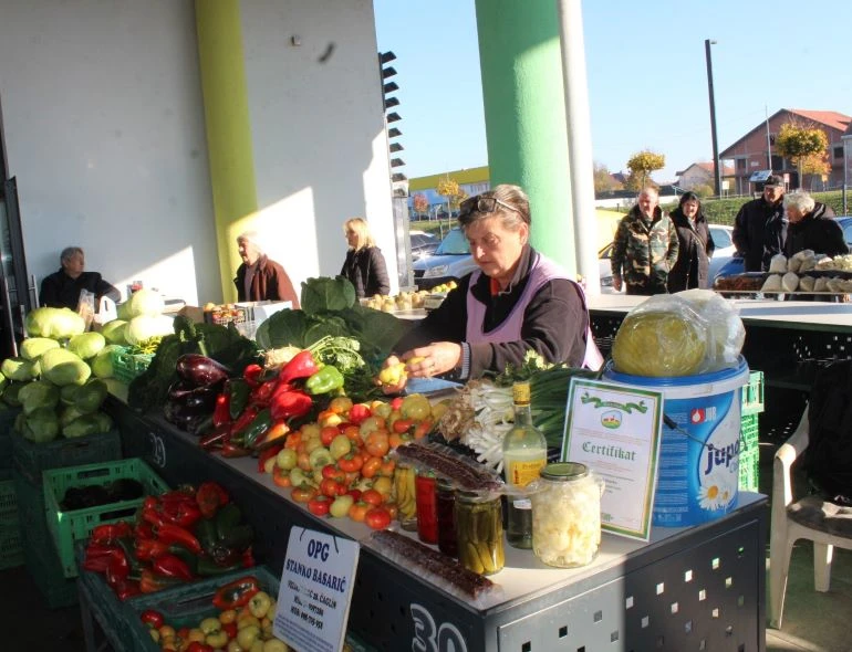 Najbolju zimnicu pripremile Vesna Kamber iz Dervišage i Kristina Budić iz Ciglenika