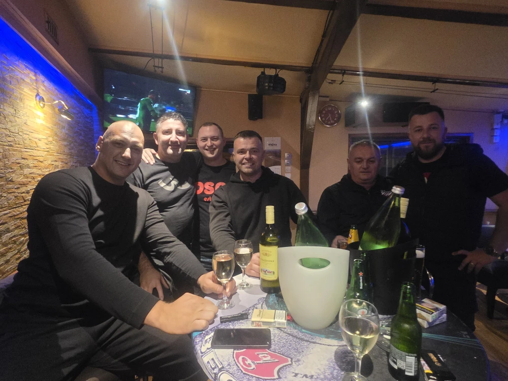 Čapljina opet “okupirala” Kutjevo – vesela ekipa stigla ranije da ne propusti ni kap graševine!