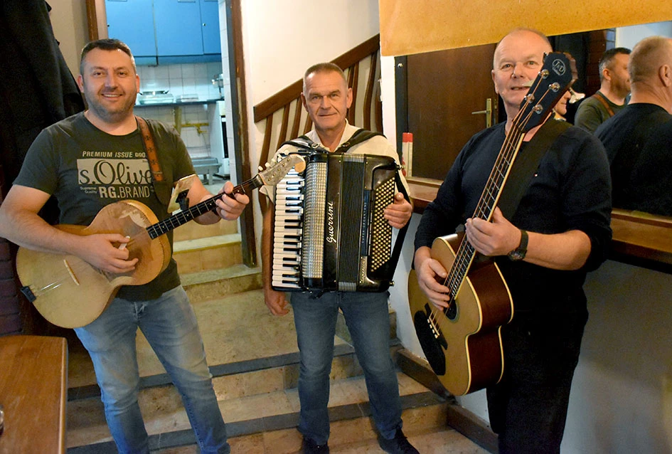 Rahela i Gordana vinske kume požeški vinara