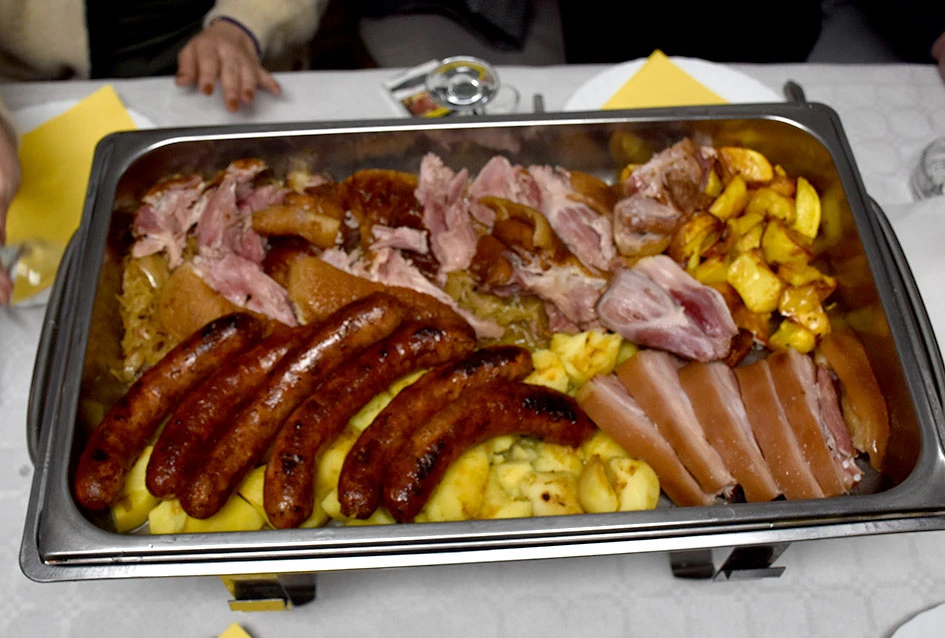 Rahela i Gordana vinske kume požeški vinara