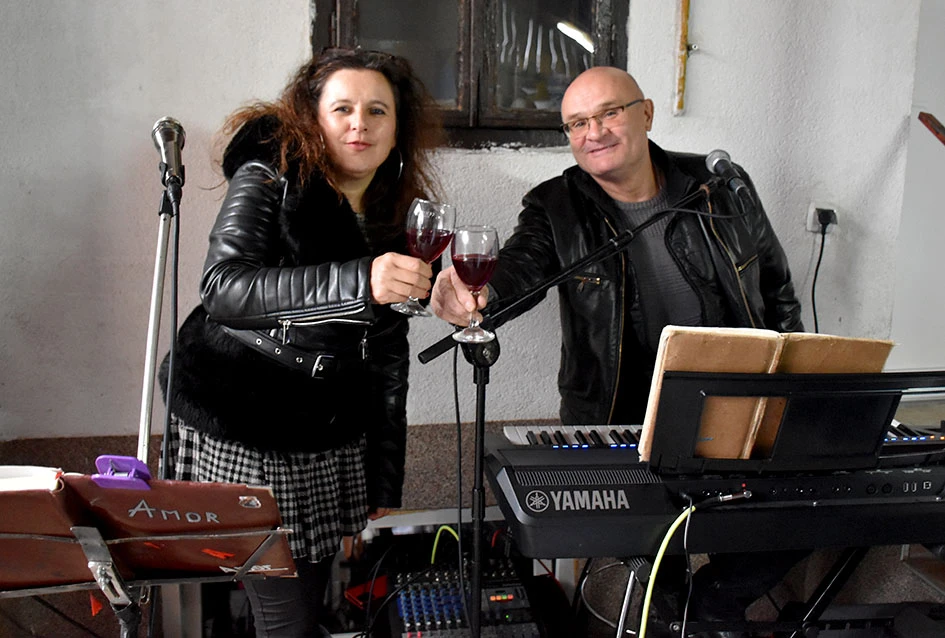 Od skromnog okupljanja do međunarodne fešte planinara i vinoljubaca - proslvavljeno jubilarno Martinje u obitelji Krsnik