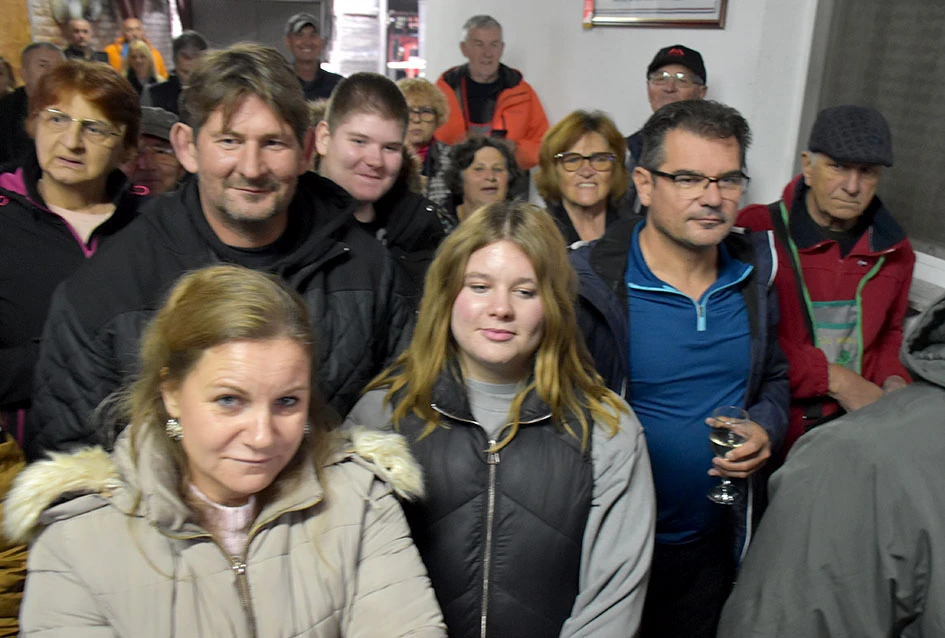 Od skromnog okupljanja do međunarodne fešte planinara i vinoljubaca - proslvavljeno jubilarno Martinje u obitelji Krsnik