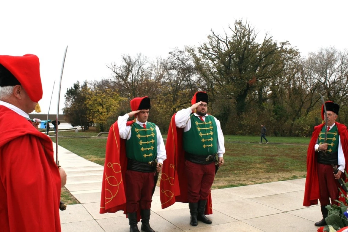 Postrojba Trenkovi panduri u posjetu Vukovaru