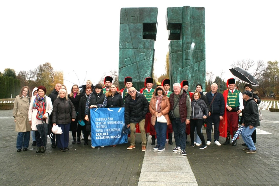 Postrojba Trenkovi panduri u posjetu Vukovaru