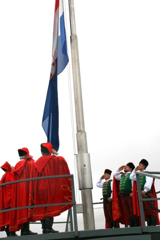 Postrojba Trenkovi panduri u posjetu Vukovaru