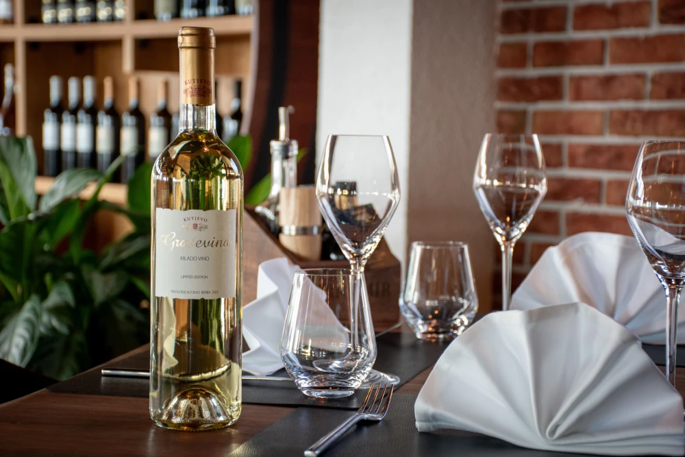 VINARIJA KUTJEVO- VRIJEME JE ZA MLADU GRAŠEVINU