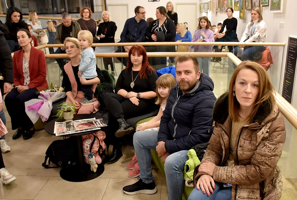 Promocija „Naše zimske pjesmoslikovnice“ u Gradskoj knjižnici Požega