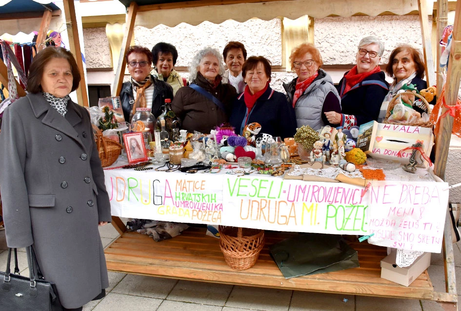 JESEN U POŽEGI: štandovi puni domaćih okusa i tradicionalno krštenje mošta