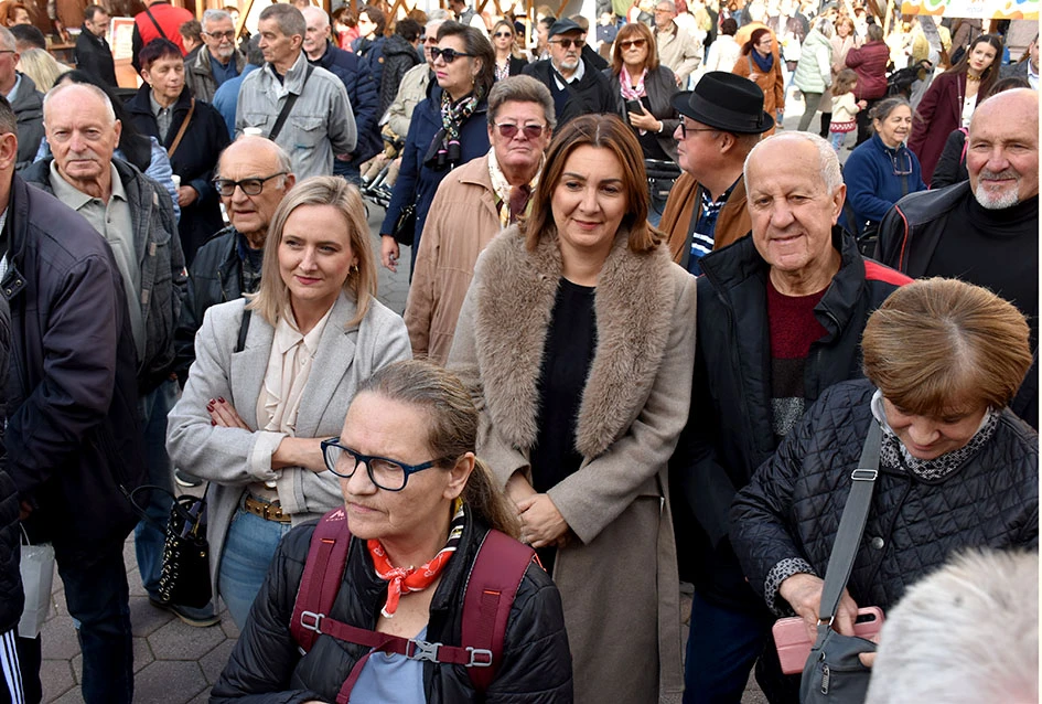 JESEN U POŽEGI: štandovi puni domaćih okusa i tradicionalno krštenje mošta