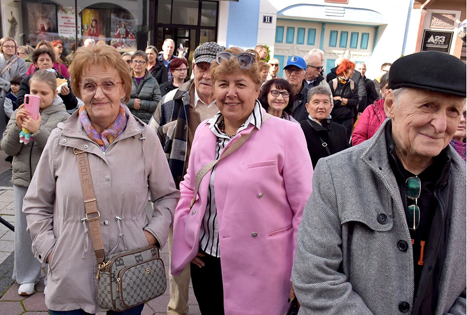 JESEN U POŽEGI: štandovi puni domaćih okusa i tradicionalno krštenje mošta
