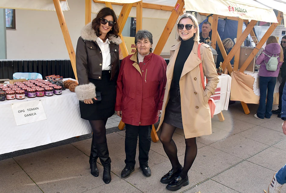 JESEN U POŽEGI: štandovi puni domaćih okusa i tradicionalno krštenje mošta