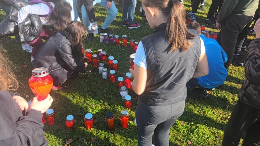 U tišini sjećanja: Poljoprivredno-prehrambena škola odala počast Vukovaru i Škabrnji