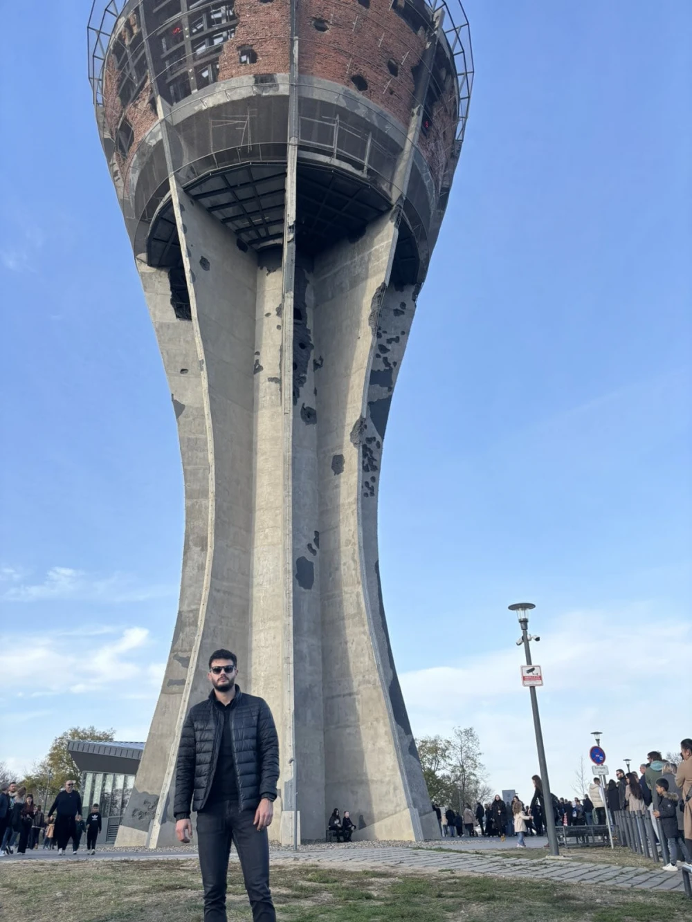 TIŠINA KOJA GOVORI: Dan sjećanja na žrtve Vukovara, Škabrnje i Domovinskog rata